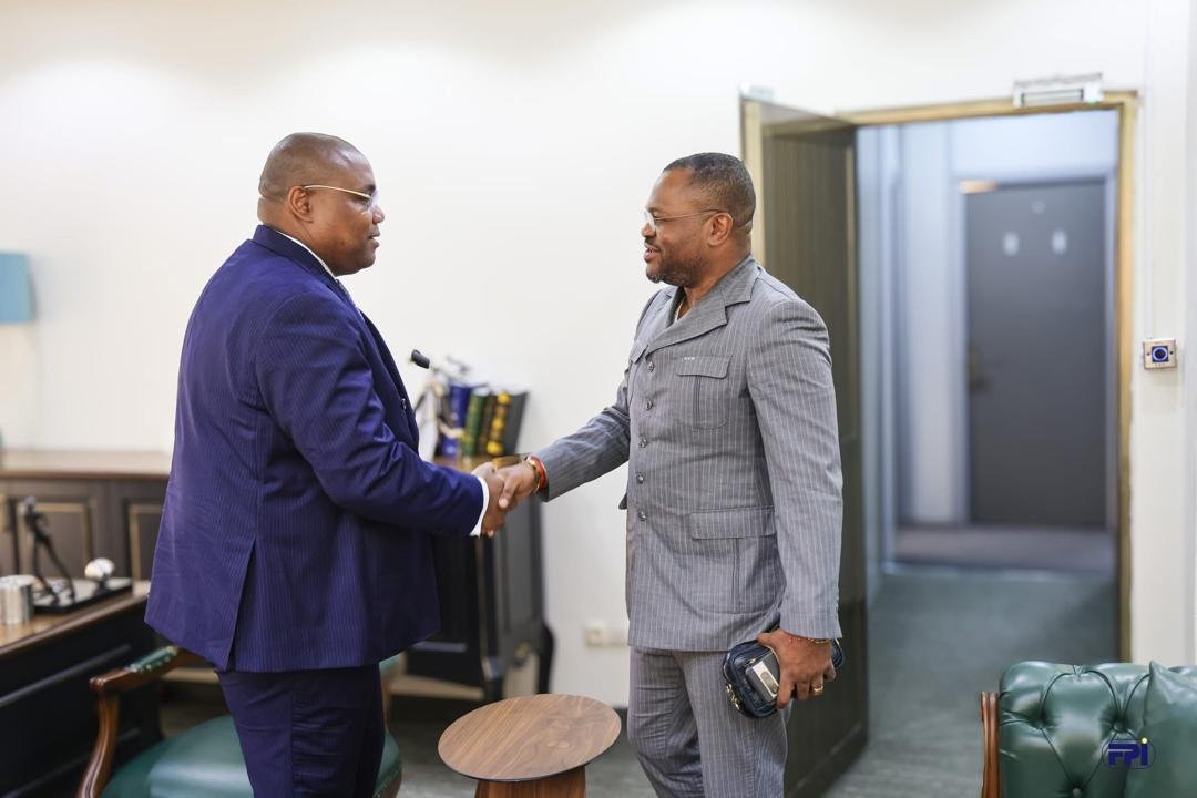 Nord-Ubangi : le FPI renouvelle son appui aux initiatives de développement portées par le député Dongo Yemo Mobutu Nord-Ubangi : le FPI renouvelle son appui aux initiatives de développement portées par le député Dongo Yemo Mobutu